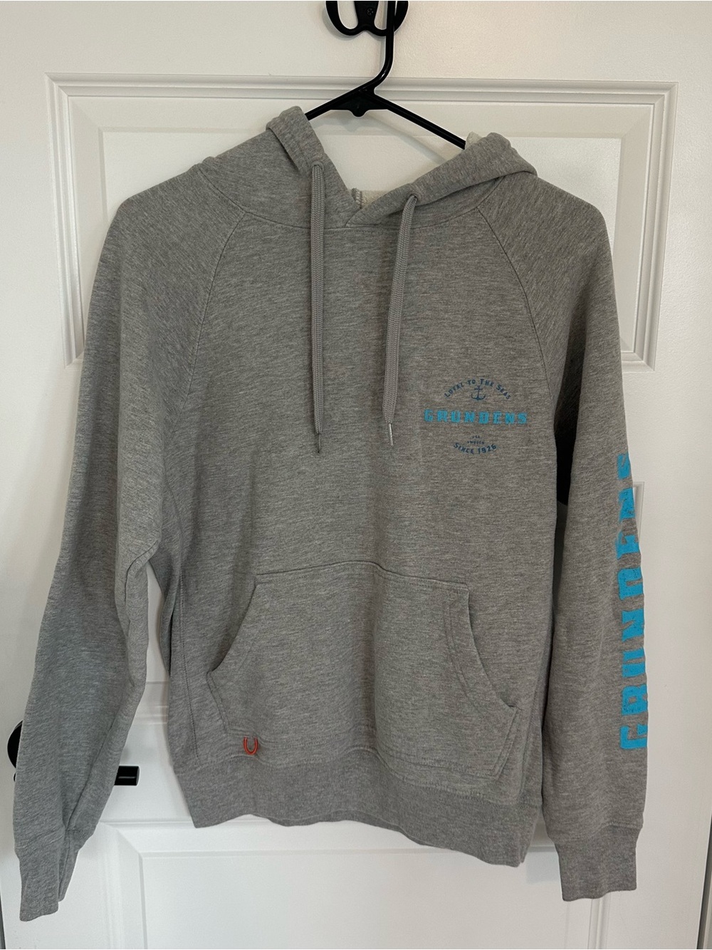 Grundens Loyal to the Seas Women’s Hoodie in Gray XS